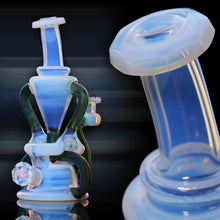 Load image into Gallery viewer, Hunters Glass Secret White Saddle Recycler